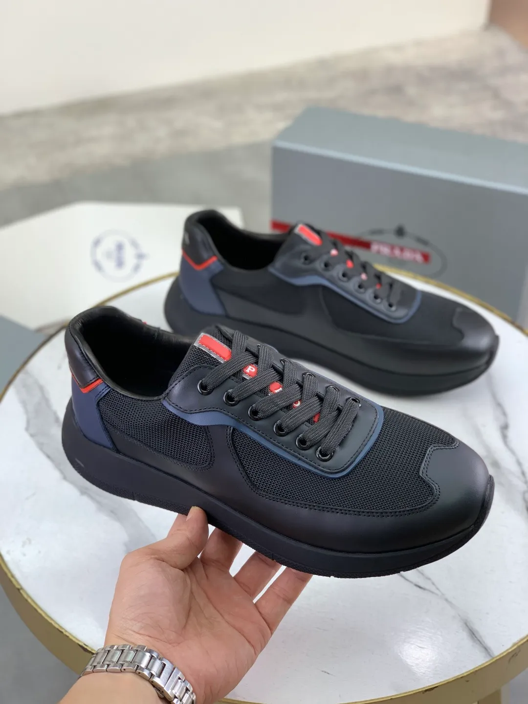 Men's men's shoes💰P580💰【New model】Top quality, new popular models on the official website, which will never go out of style for a century,🆘 The trendy brand (Prada) mainly promotes popular models, avant-garde and versatile fashionable men's shoes, private version molding, cowhide surface splicing 1:1 oil edge processing... fashionable and simple, original imported cowhide interior cowhide feet; the atmosphere and personality are more fashionable, eye-catching and pursuing class. It will subvert old ideas and be a must-have for fashionistas who want to spend time with you! Must keep it! High-end comfort, high-end quality workmanship. Size: 38-44 Various colors available. full package